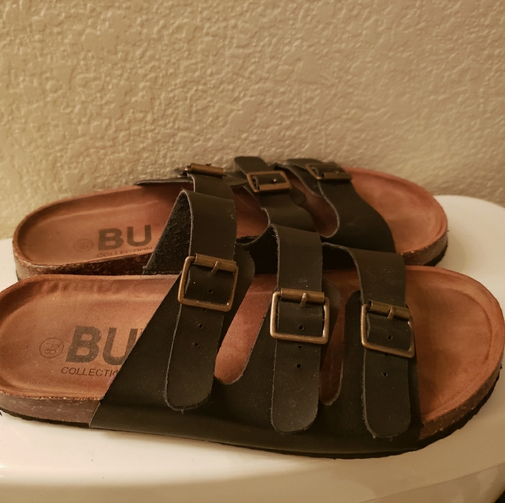 Women's 3 buckle sandals